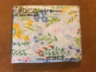 Nos Vintage J.  P.  Stevens Utica Floral No Iron Percale Twin Fitted Bed Sheet