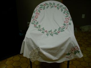 Cross Stitch Embroidered Round Table Cloth Xmas Estate