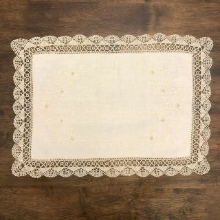 Vintage Ecru Cotton/linen Placemats Set Of 6 Crochet Lace Edging & Embroidery