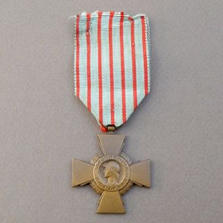 Wwi Wwii French Medal.  Marianne,  Woman.  Combatant 