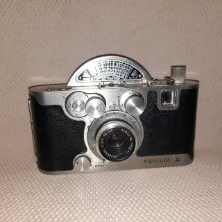 Vintage Universal Mercury II 35MM 1/2 half frame camera F - 35mm Tricor 2.  7 lens 2