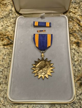 Vintage Us Ww2 Air Medal With Coffin Case -