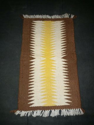 Exceptional Native American Navajo Indian Eye Dazzler Design Wool Rug