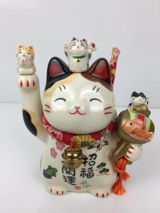 Maneki Neko Ceramic Lucky Cat Kawaii White Good Fortune Crepe Collar Japan 4.  5 "