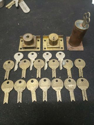 17 Vintage Mills Novelty Co.  Keys & Locks Vending,  Slots,  Coin Operated Inv 847
