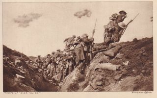 Wwi Photo Postcard Canadian Troops Go Over The Top Trench France 648