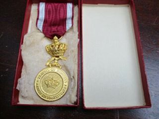 Belgium Belgian Medal : Order Of The Crown Gold Medal Grade