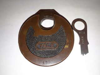 Antique/vintage Yale Lock Co 6 Lever Push Key Type Pancake Padlock & Key