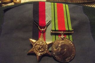 Ww Ii Full Size Medal Group The 39 - 45 Star & The Defence Medal Court Mounted