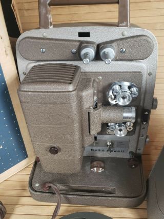 VINTAGE BELL & HOWELL 8MM MOVIE PROJECTOR MODEL 253 AX 2