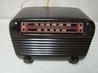 Vintage 1940 Philco Pt - 2 Vacuum Tube Radio In Bakelite Case For Repair