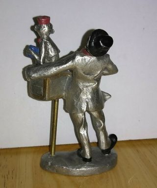 Hudson Pewter Villagers Figure - The Organ Grinder & Monkey 5648 3