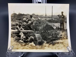 1932 Photograph Shanghai War Battle Chinese Soldiers In The Trenches