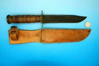 Ww 2 U.  S.  Marine Corps Fighting Knife With Leather Scabbard - Cond.