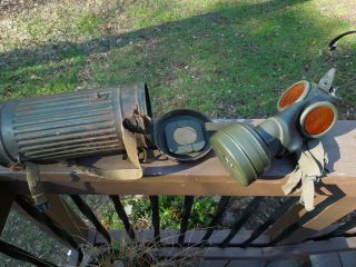Ww2 German Wehrmacht Army Gm38 Gas Mask And Container