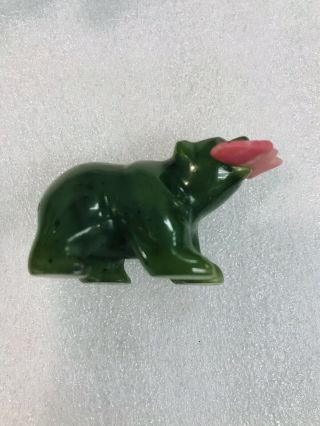 Vintage Canadian Carved Green Jade Stone Bear With Fish 1.  75 " Long 9