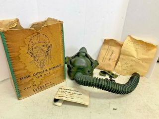 Wwii Usaaf Army Air Force Demand Oxygen Mask Type A - 14 Size M Hose,  Parts,  Book