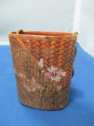 Pattern And Decorrated Paper Tonkotsu With Simple Wood Netsuke