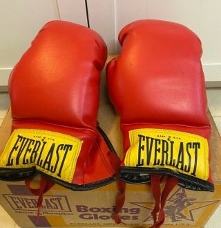 Vintage Everlast 2 - Pairs Red Boxing Gloves Medium