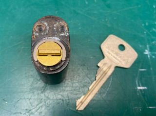 Vintage VING Oval Lock Cylinder w/ TrioVing Key - Locksmith Locksport 3