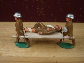 Vintage Manoil Toy Soldiers Stretcher Team W/ Stretcher And Wounded Soldier