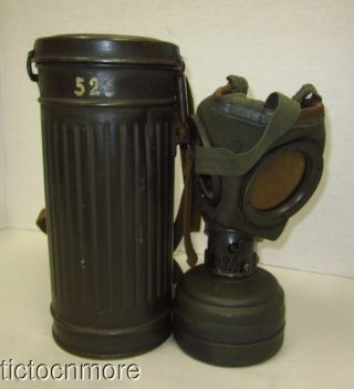 Wehrmacht Wwii German Soldiers Gas Mask Fe 37 R & 1938 Canister Carry Case