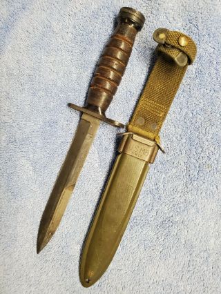Wwii U.  S.  M 4 Imperial Bayonet With Us M8 B.  M.  Co.  Scabbard.  Leather Handle