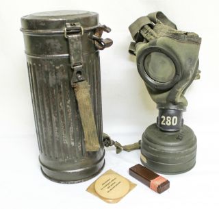 1939 Ww2 German Army Military - Gas Mask Soldier