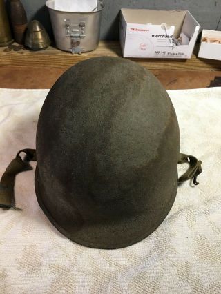 Wwii U.  S.  M1 Helmet Fixed Bale Front Seam With Chinstrap