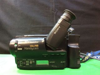 Vintage Sony CCD - TR400 12X Steady Shot Video Hi8 Handycam. 2