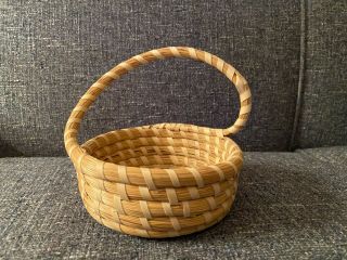 Charleston Sweet Grass Basket With Twisted Handle.  Handmade,  Gullah 5 In Wide