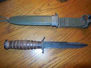 Wwii Us M3 Camillus Fighting Knife With Us M8 Scabbard