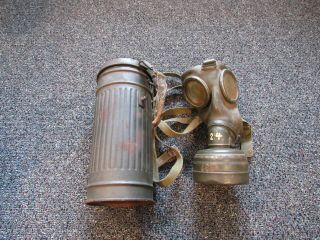 Wwii German Army Gas Mask With Carry Can And Straps
