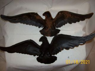 2 VINTAGE HEAVY CAST IRON EAGLES PLAQUES TO HANG OVER A DOOR 3