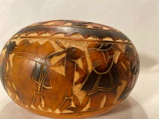 Vintage Peruvian Folk Art Hand Carved Story Telling Native Peru Gourd Box W/ Lid