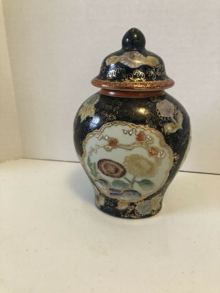 Vintage Satsuma Made In China Small Porcelain Urn Vase Jar Lid Gold Vgc