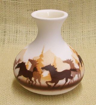 Cedar Mesa Native American Handmade And Painted Pottery Wild Horses Bud Vase