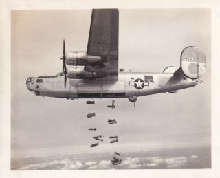 Wwii Aerial Photo Aaf 451st Bomb Group B - 24 Bomber Dropping Bombs Sn 43