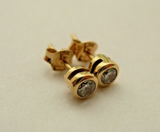 Fabulous Tiny Vintage 9ct Yellow Gold Clear Crystal Earrings - 4.  5mm Studs Vgc