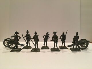 7 K/s Pewter Revolutionary War Soldier Figurines And 2 Large Cannons