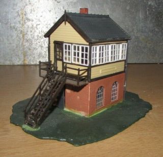 Vintage Oo Gauge Model Railway Vintage Signal Tower Building With Green Base