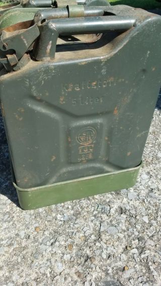 WWII German Kraftstoff 5 Liter Jerry Can Jerrican Kit 2x Cans Pan and Container 2