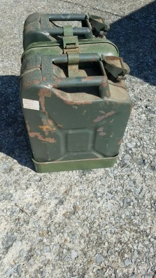 WWII German Kraftstoff 5 Liter Jerry Can Jerrican Kit 2x Cans Pan and Container 3