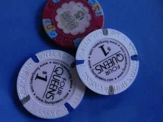 Four Queens Hotel Casino Las Vegas Vintage 1$ Chip - Plus 5$ Golden Nugget Chip