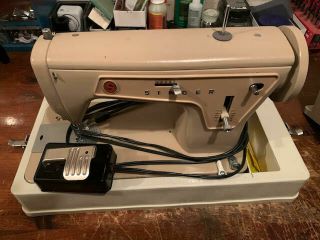 Vintage Singer Sewing Machine W/ Case Rf21 - 8.  Great Shape