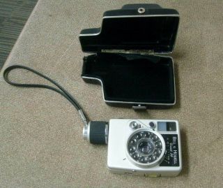 Bell & Howell Dial 35 Camera,  Case & Instructions Vintage camera 2