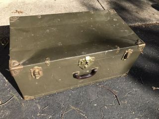 World War Ii Metal Foot Locker 27x15x12 Chest Trunk Olive Green Bakelite Handle