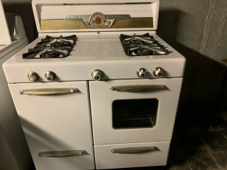 Caloric Deluxe 1950s/early 60s White Vintage 4 - Burner Gas Stove w/ Oven 3
