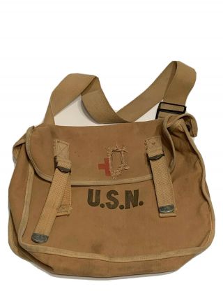 Wwii Ww2 U.  S.  Navy Usn Corpsman Medical Red Cross Bag W/ Hole On Front