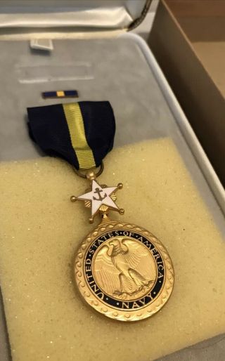 Wwii Us Navy Usn Distinguished Service Medal With Pin & Case